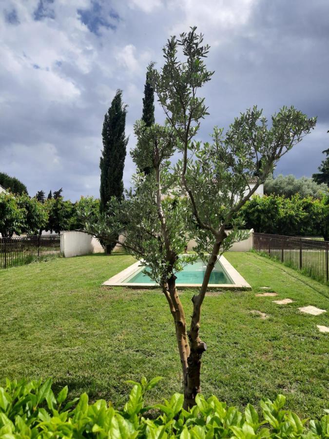 La Villa L Orangerie Vallabregues Exterior photo